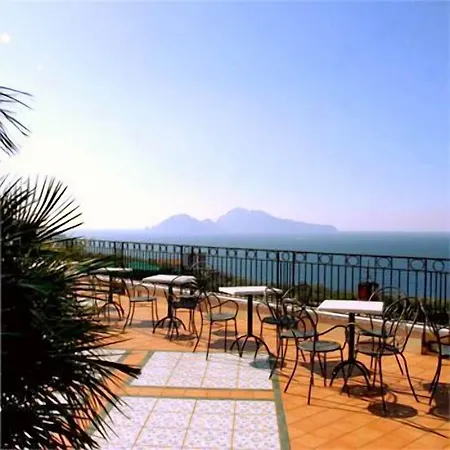 Hotel Pina Antico Francischiello 3*