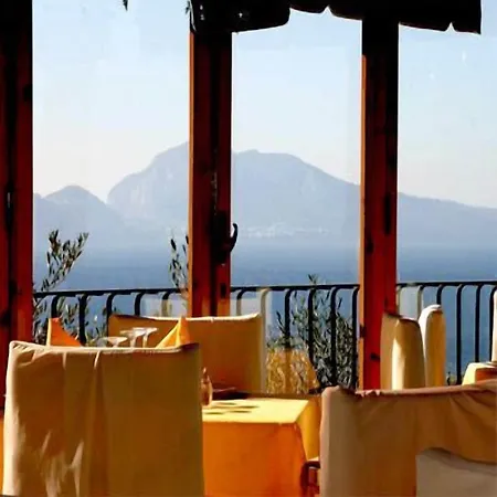Hotel Pina Antico Francischiello 3*