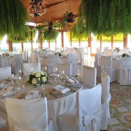 فندق Pina Antico Francischiello 3*