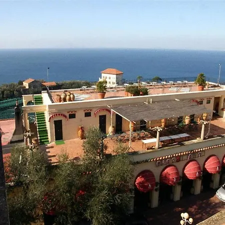 Hotell Pina Antico Francischiello