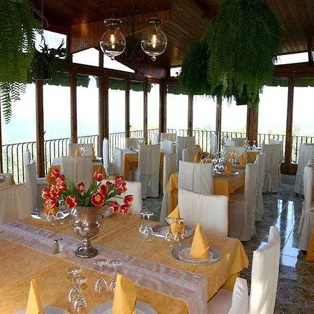 Hotell Pina Antico Francischiello