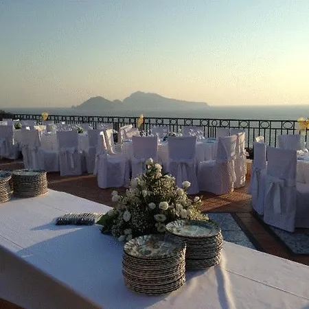 Pina Antico Francischiello Hotell 3*