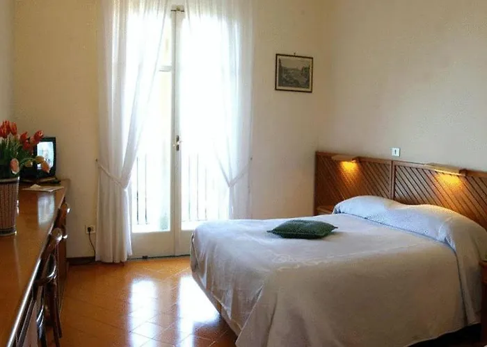Отель Pina Antico Francischiello 3*